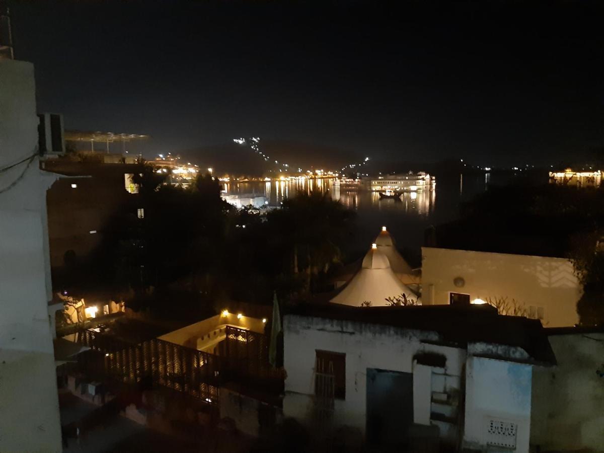 Hotel Lake Star Udaipur Esterno foto