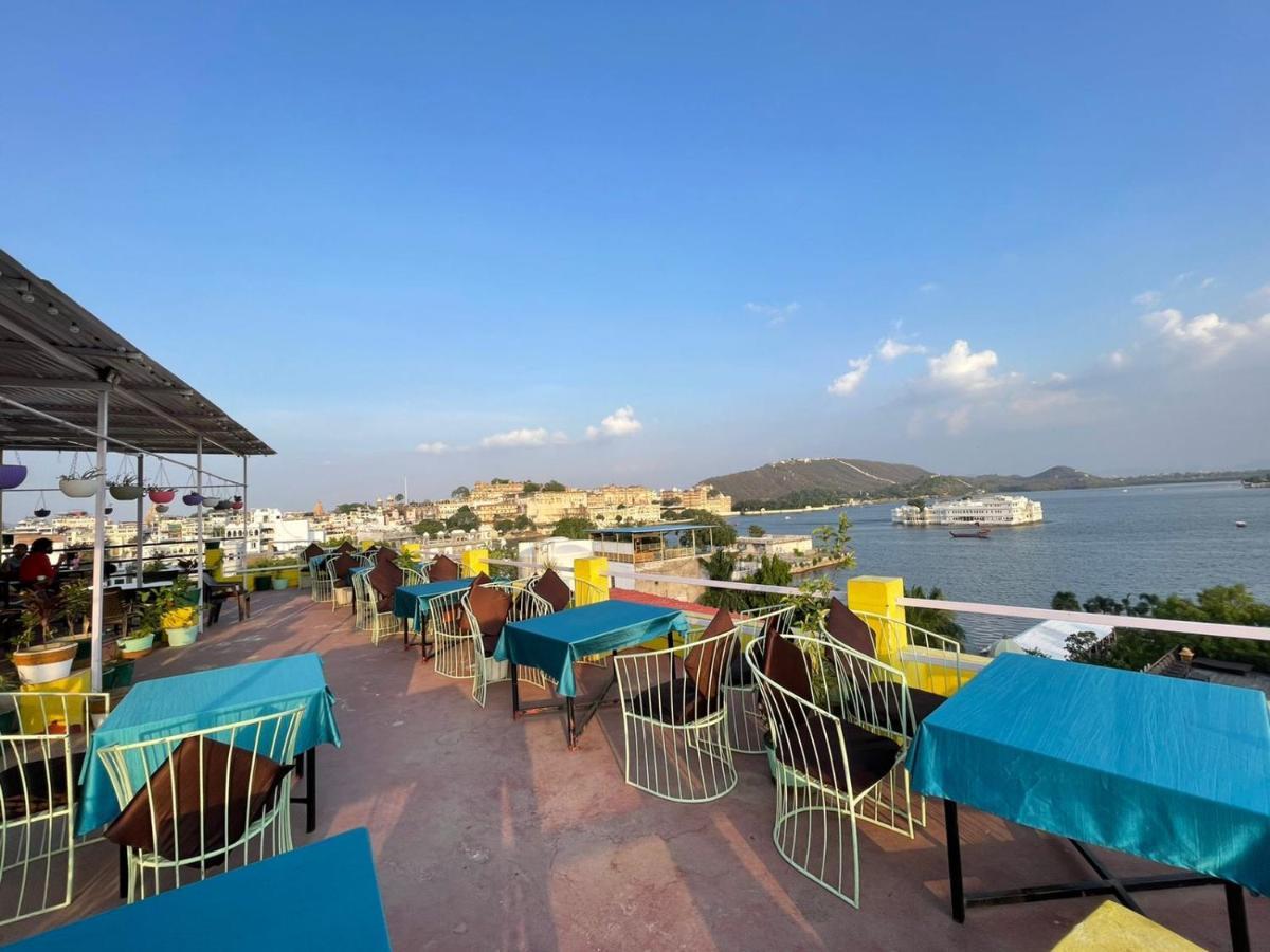 Hotel Lake Star Udaipur Esterno foto