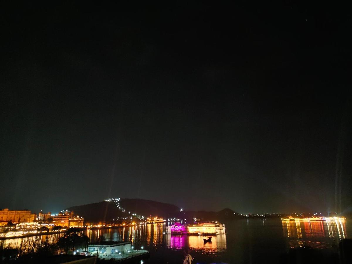 Hotel Lake Star Udaipur Esterno foto