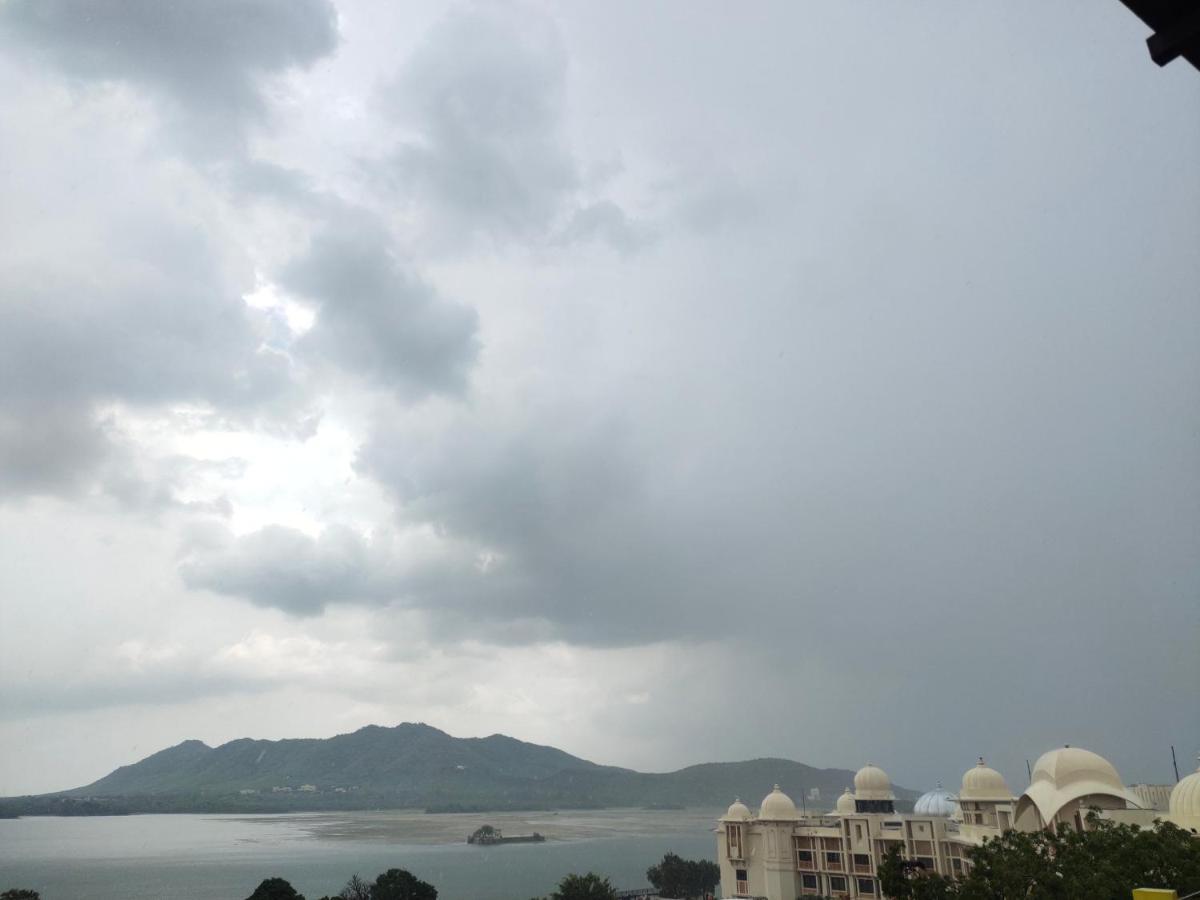 Hotel Lake Star Udaipur Esterno foto