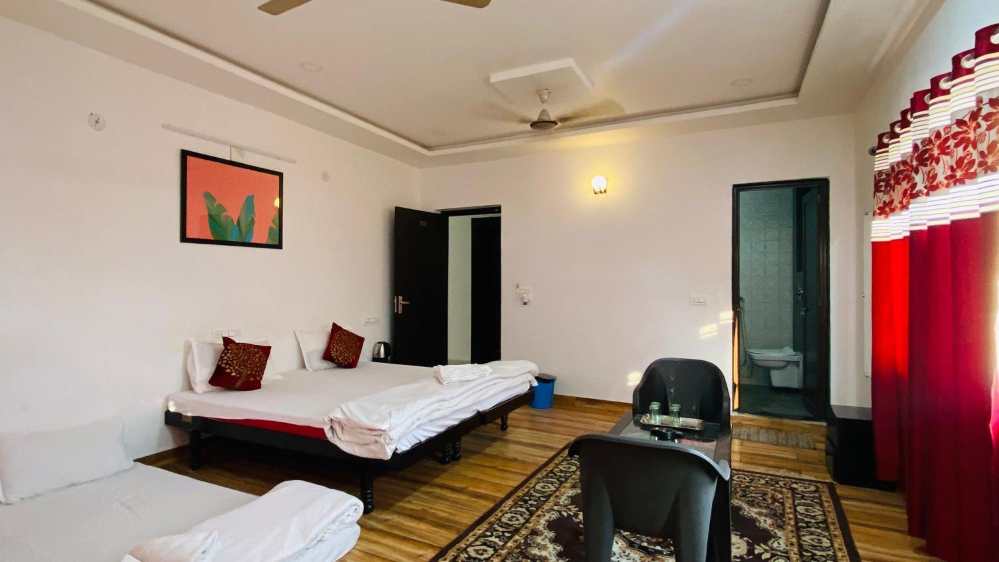 Hotel Lake Star Udaipur Esterno foto